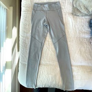 Outdoor Voices warmup 3/4 legging